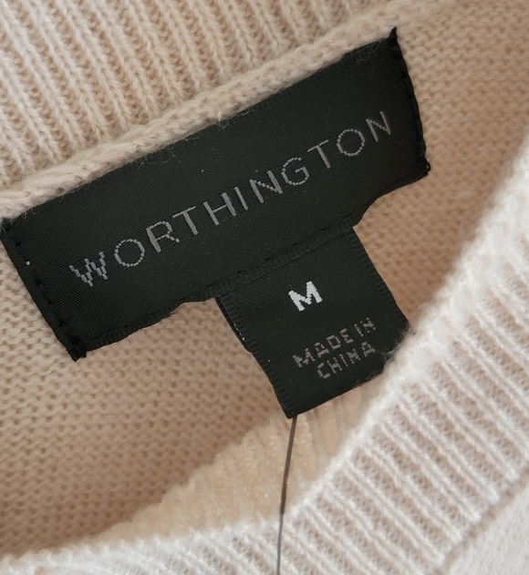 Women's Sz M Worthington Beige V-Neck Sweater NWT Oversized And Soft - Picture 4 of 10